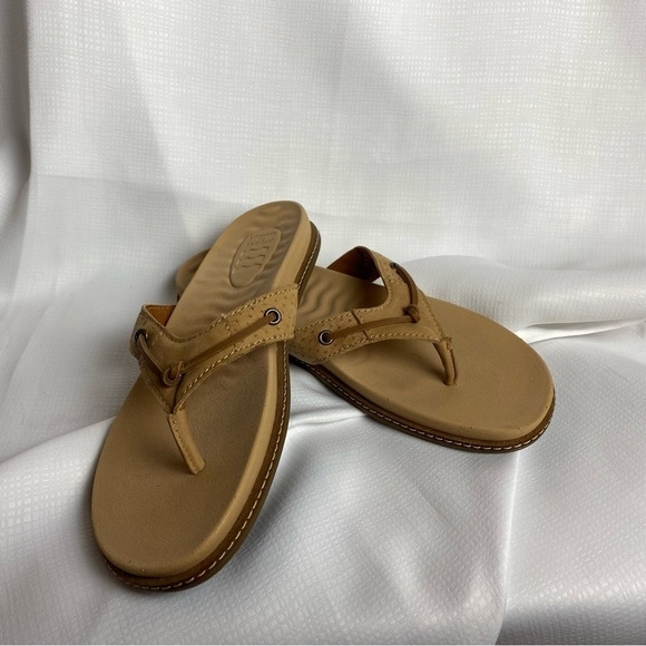 Cool Sperry Plushwave Leather Thong Sandals - Picture 1 of 10